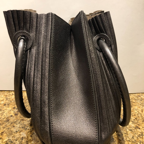 Giorgio Armani Pleated Leather Bucket Purse - Picture 4 of 5